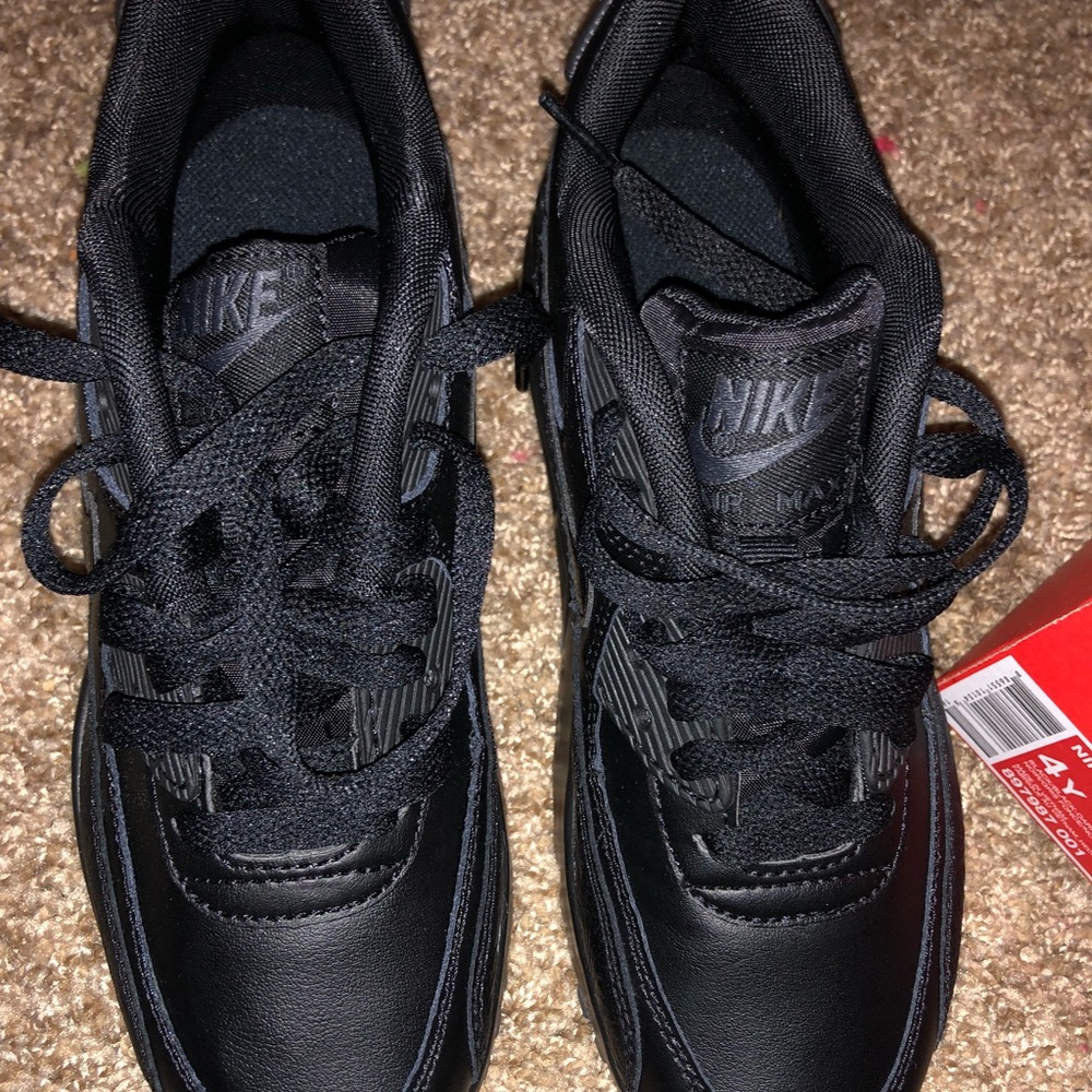 New Nike air max 4y